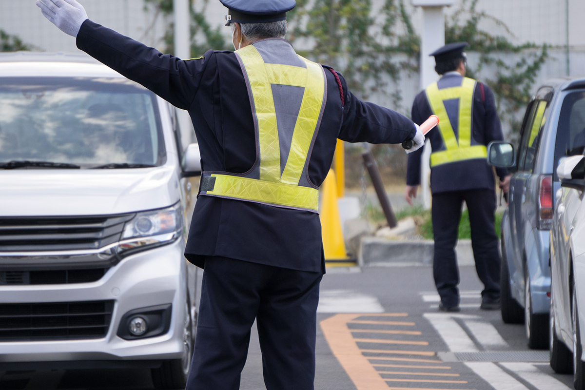 車両誘導等の交通誘導警備